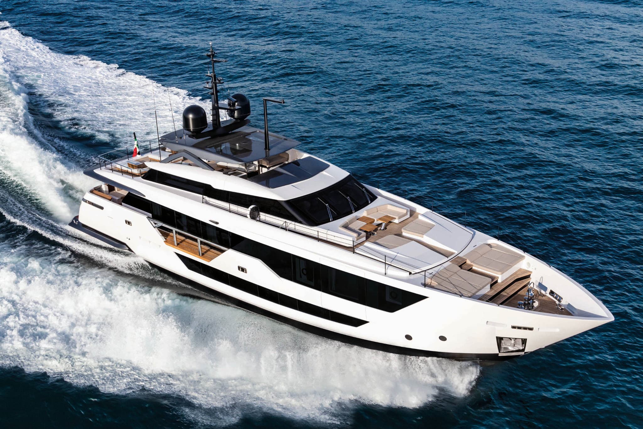 Motor Yacht Miotu 5