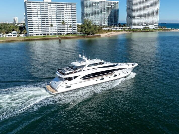 Motor Yacht Miss Michelle