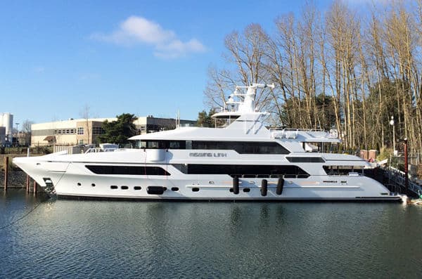 Motor Yacht Missing Link