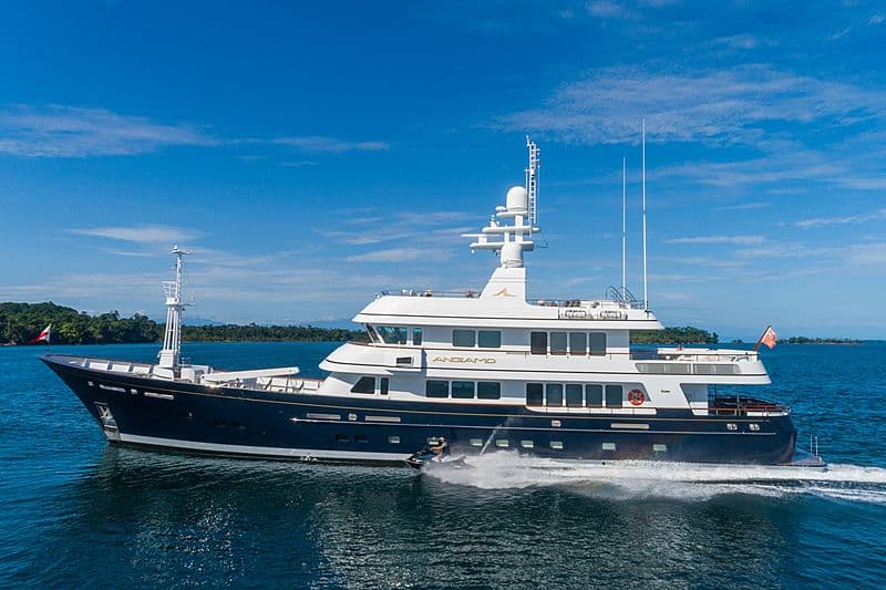 Motor Yacht Moonshadow