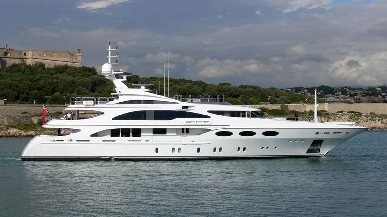 Motor Yacht My Falcon