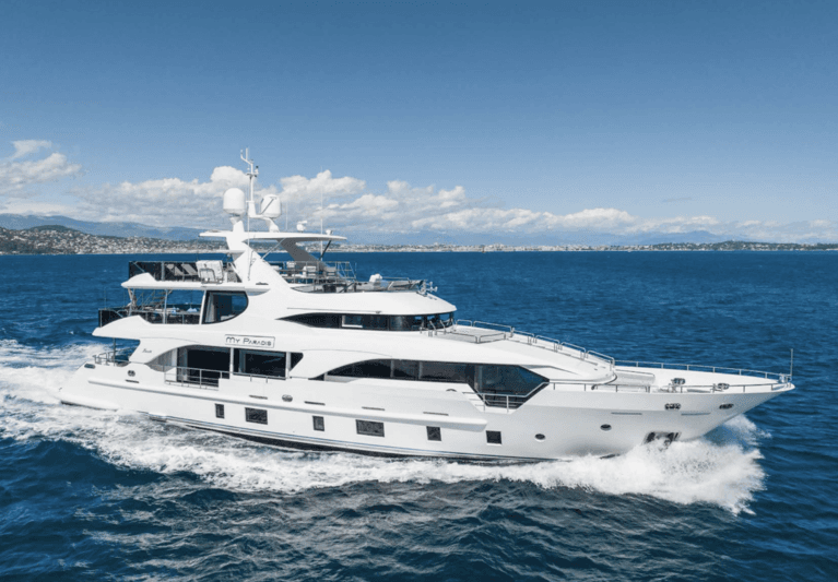 Motor Yacht My Paradis