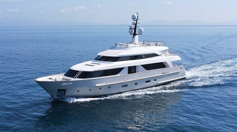 Motor Yacht Naya 7