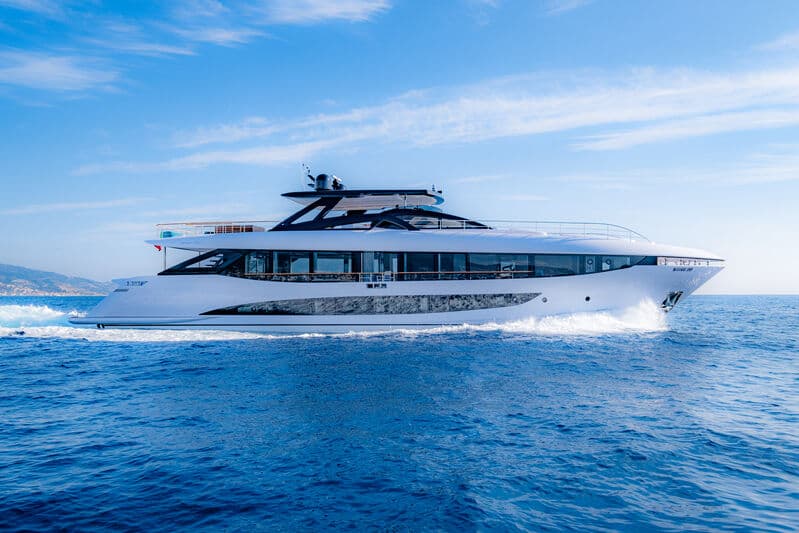 Motor Yacht Neva