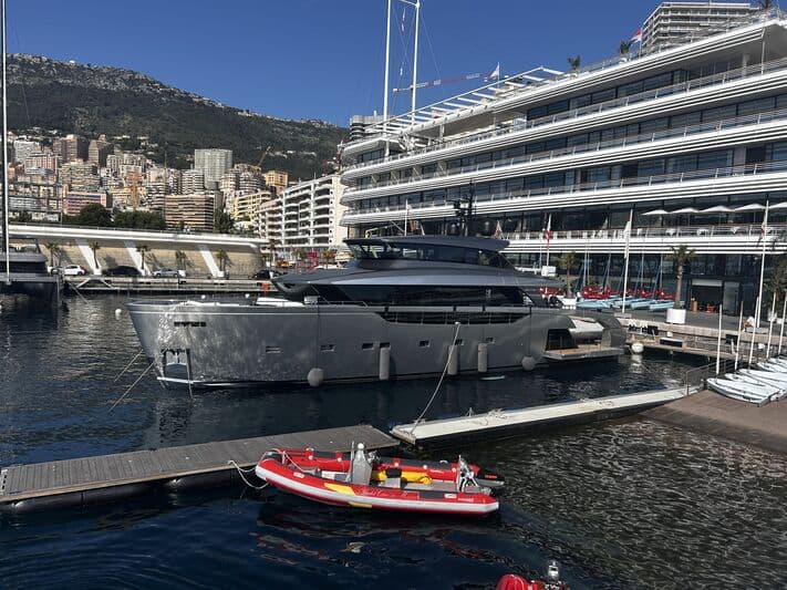 Motor Yacht New York