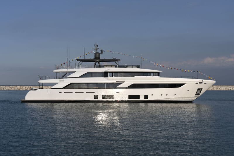 Motor Yacht Nimir
