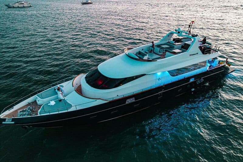 Motor Yacht Nirvana