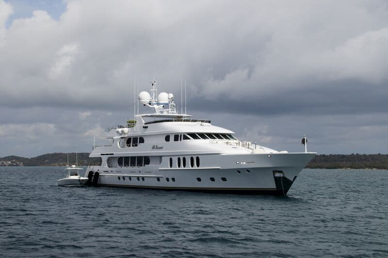 Motor Yacht No Comment