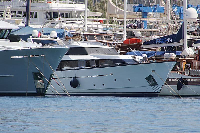 Motor Yacht Nomi