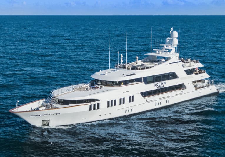 Motor Yacht Ocean Club
