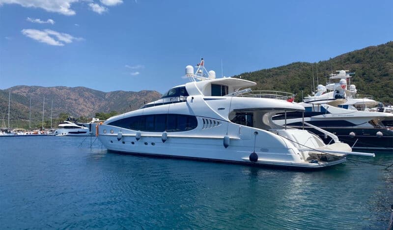 Motor Yacht Ocean of Love