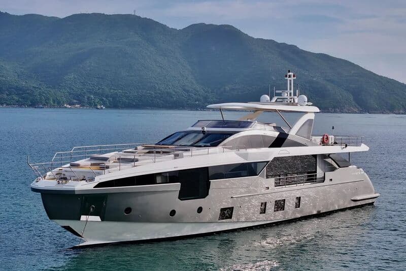 Motor Yacht Oma