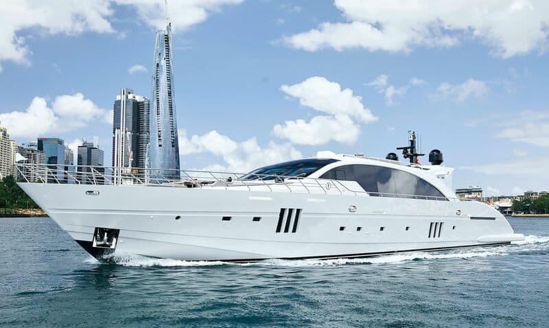Motor Yacht One O One