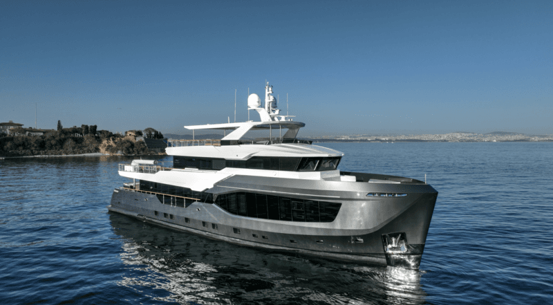 Motor Yacht One Zero