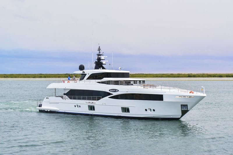 Motor Yacht Oneworld