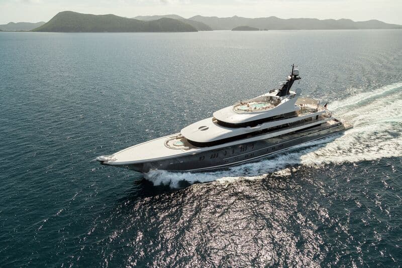Motor Yacht Phoenix 2