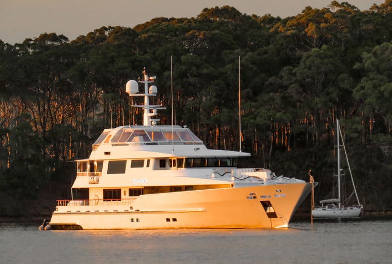 Motor Yacht Platinum