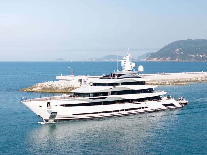 Motor Yacht Platinum