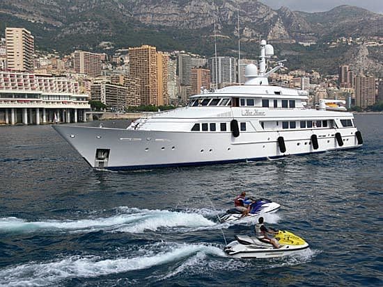 Motor Yacht Polyaigos