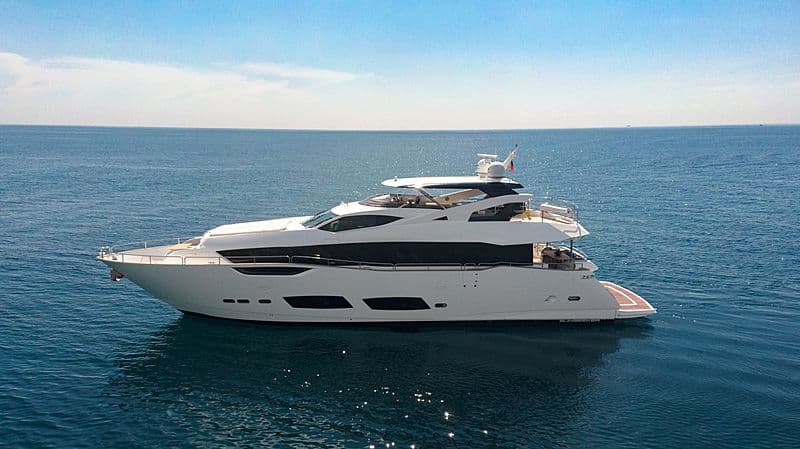 Motor Yacht Pura Vida CR