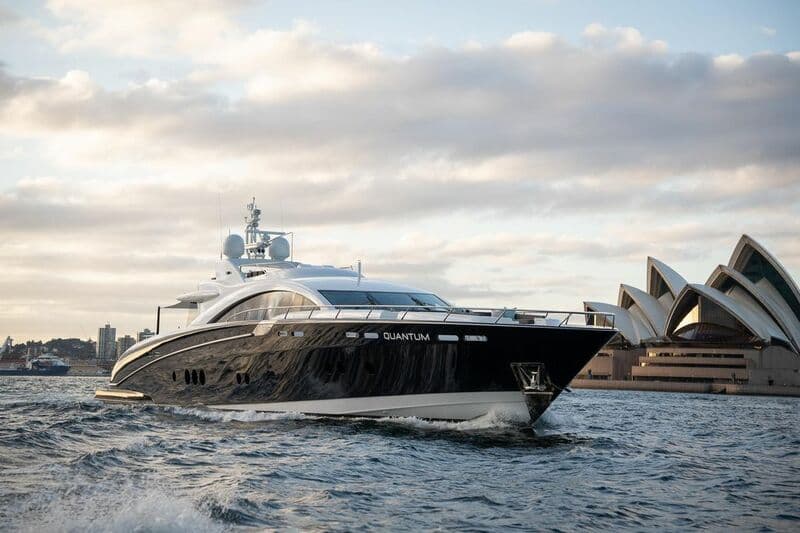 Motor Yacht Quantum