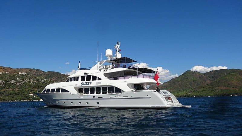 Motor Yacht Quest R