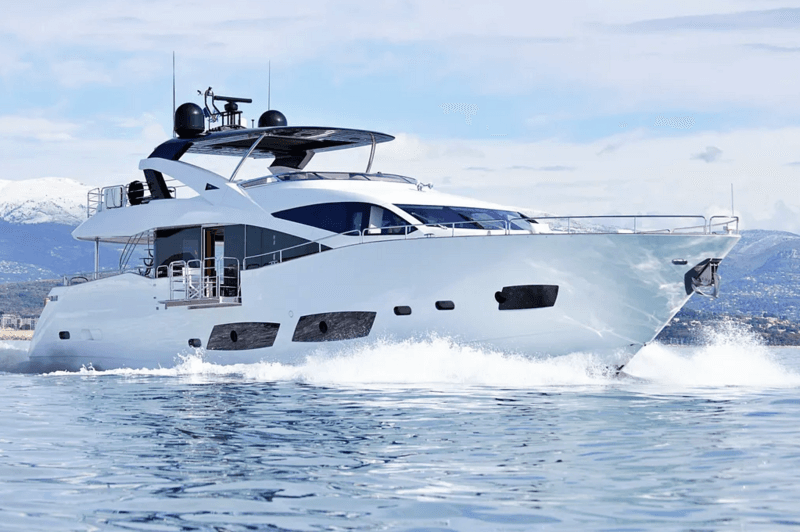Motor Yacht Ray 3