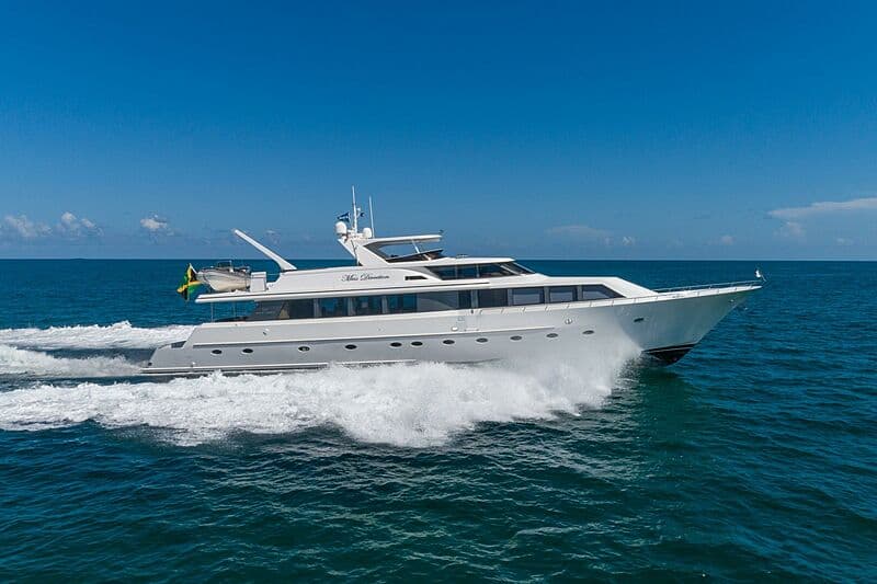 Motor Yacht Relax