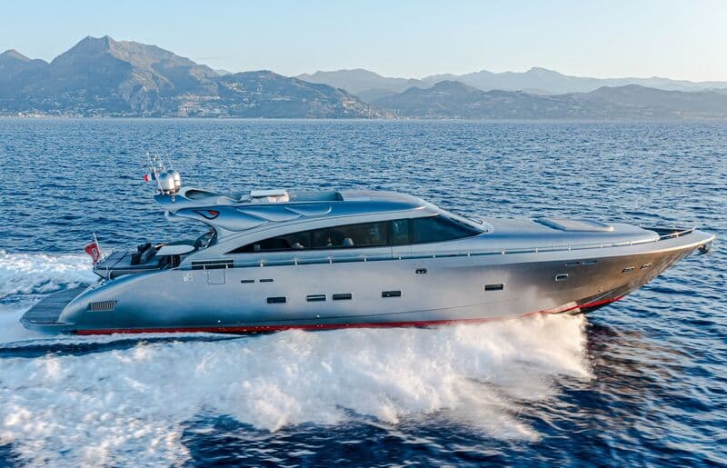 Motor Yacht Reveil