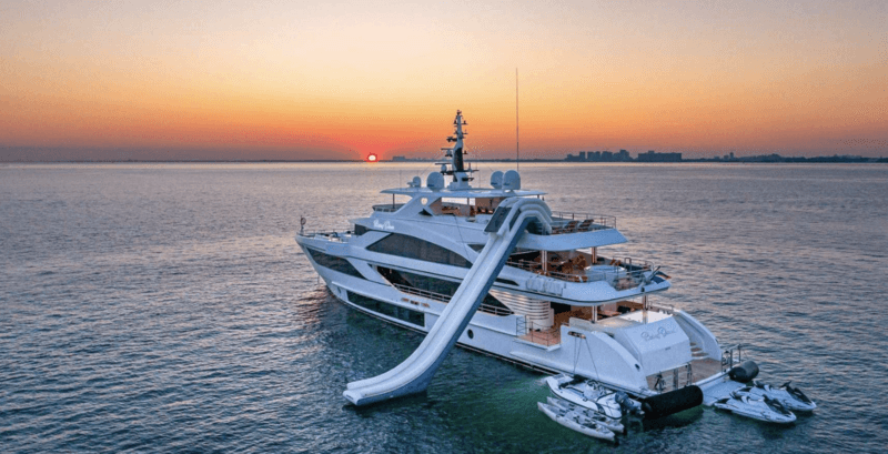 Motor Yacht Rising Dawn