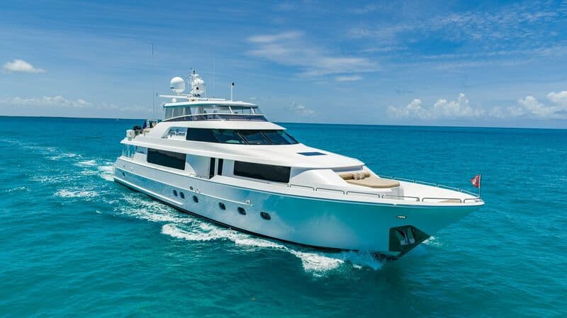 Motor Yacht Risky Business