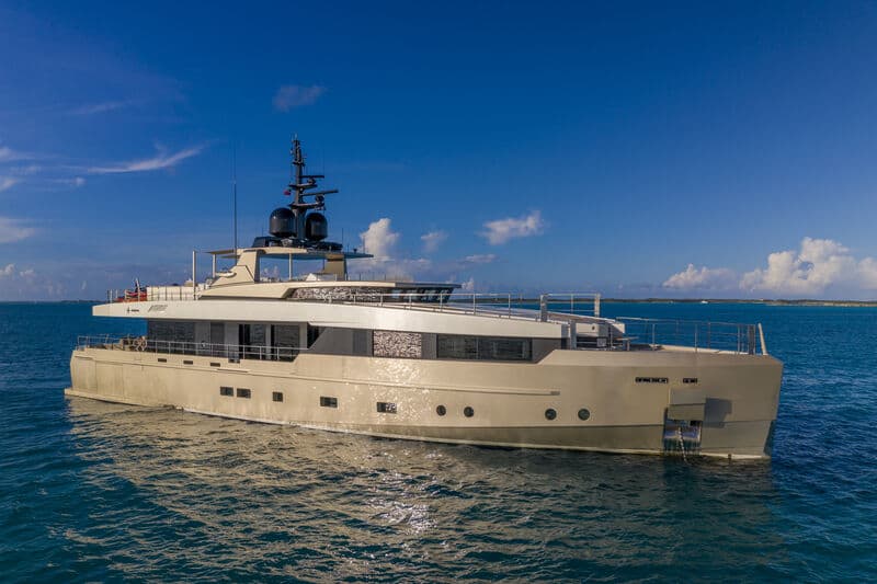 Motor Yacht Safe Haven