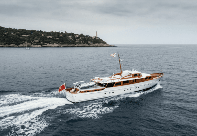 Motor Yacht Sans Souci