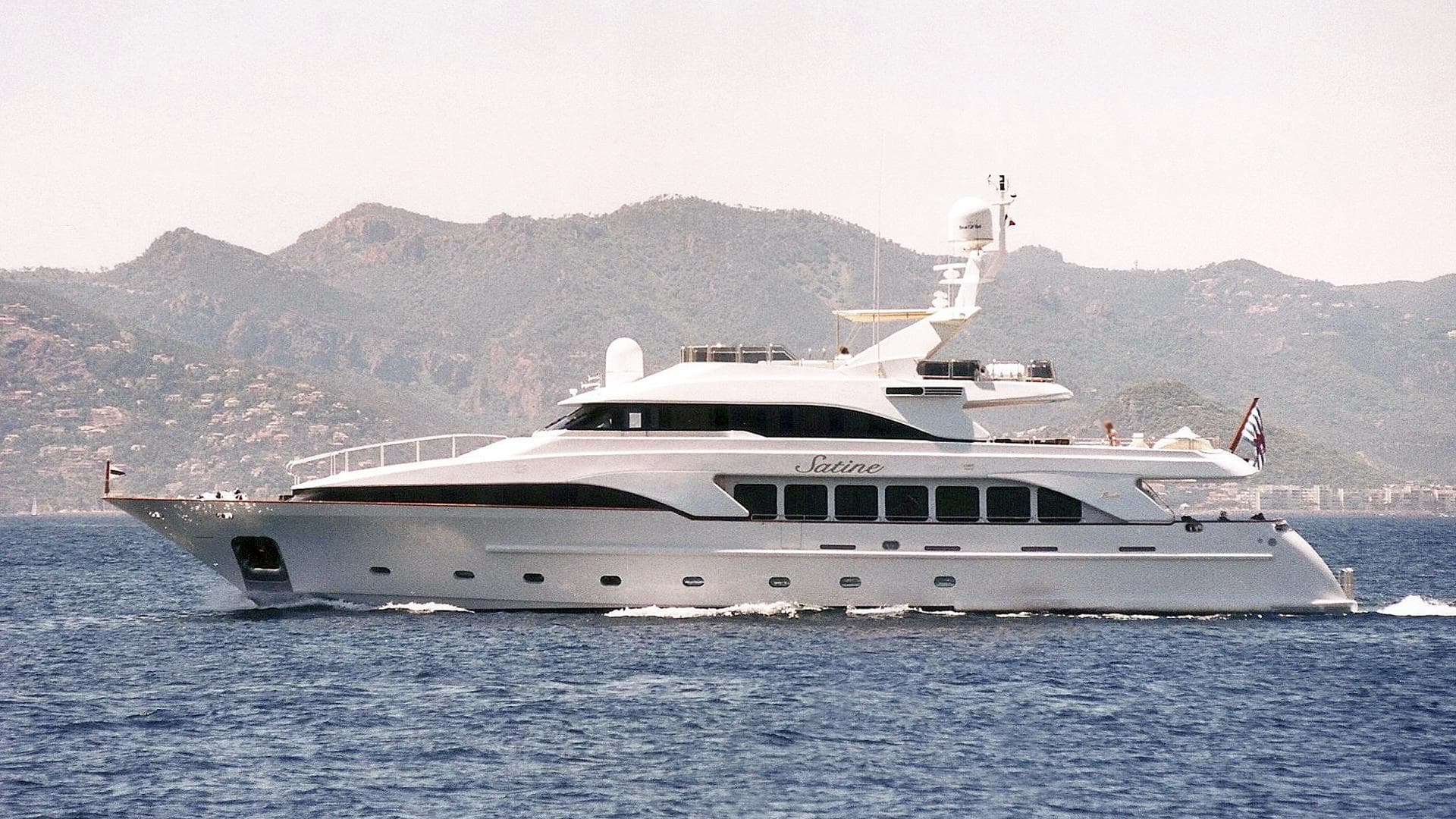 Motor Yacht Satine