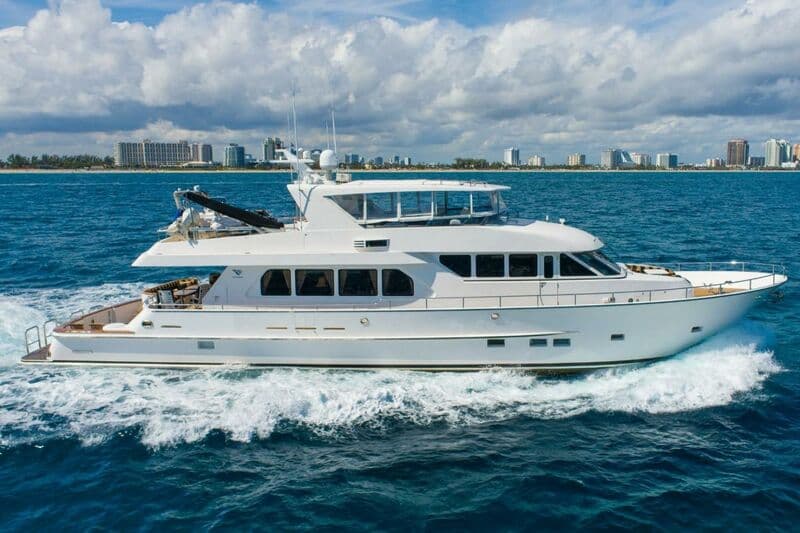 Motor Yacht Seas to See