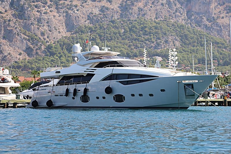 Motor Yacht Self