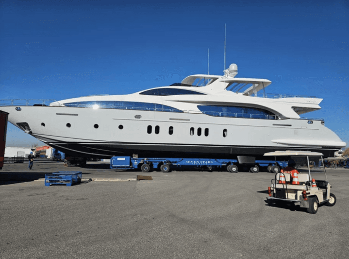 Motor Yacht Serendipity