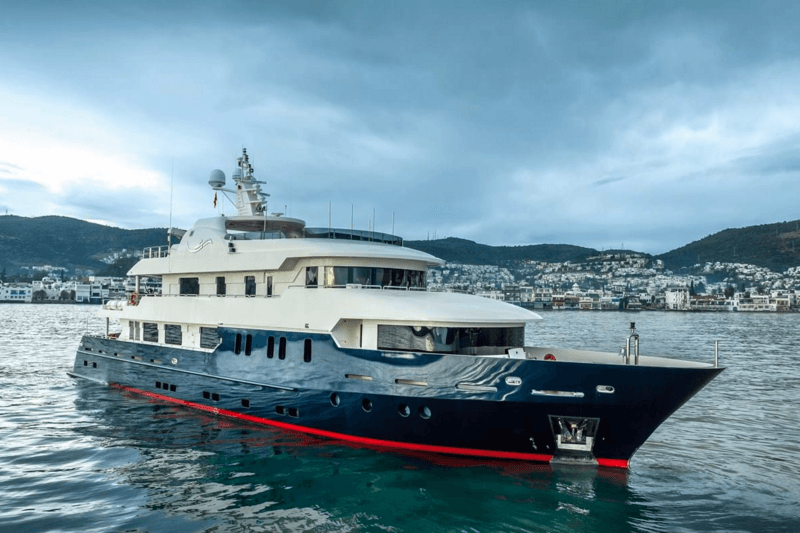 Motor Yacht Serenity II