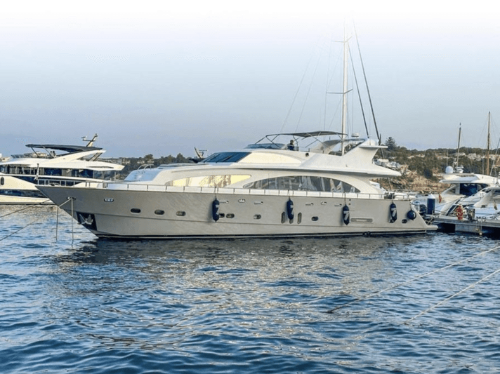 Motor Yacht Seven You