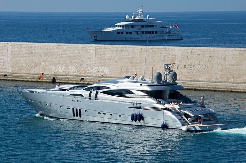 Motor Yacht Shooting Star