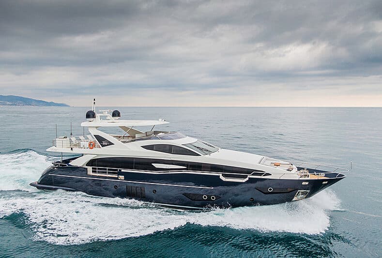 Motor Yacht Solstice