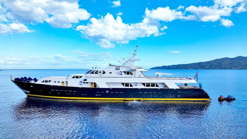 Motor Yacht Something Cool