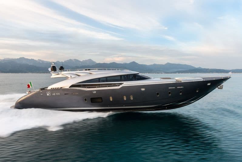 Motor Yacht Spectre