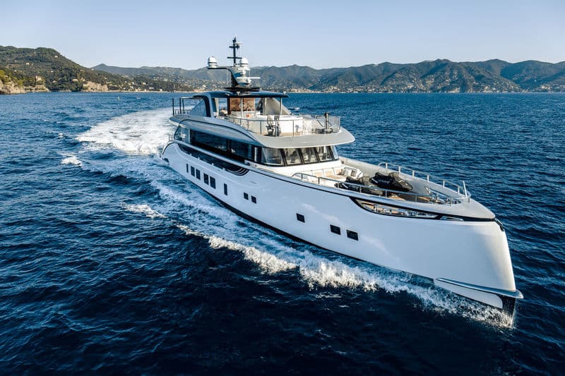 Motor Yacht Spring