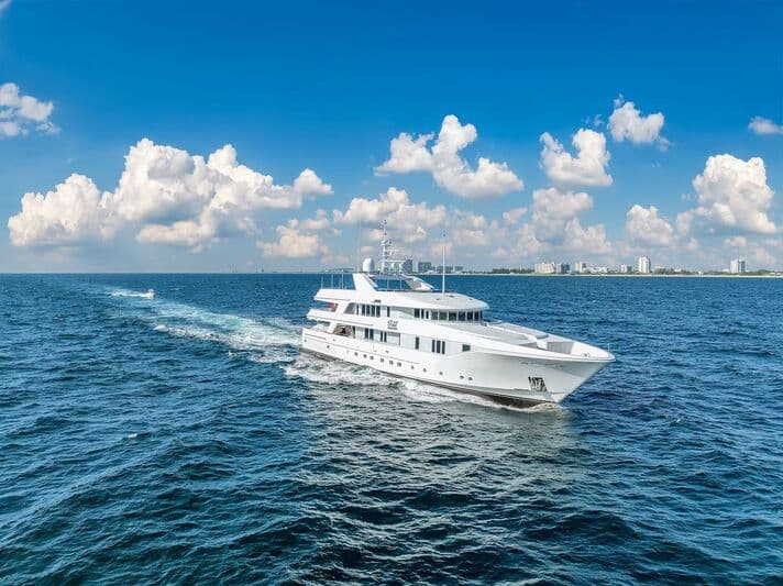 Motor Yacht Star Diamond