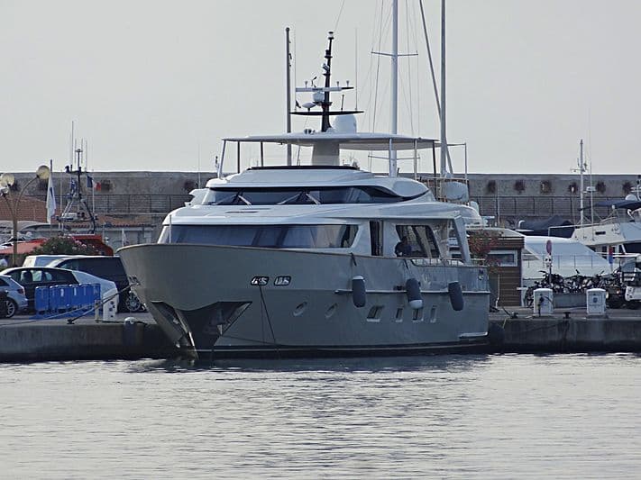 Motor Yacht Stoli