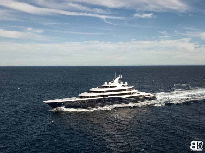 Motor Yacht Symphony