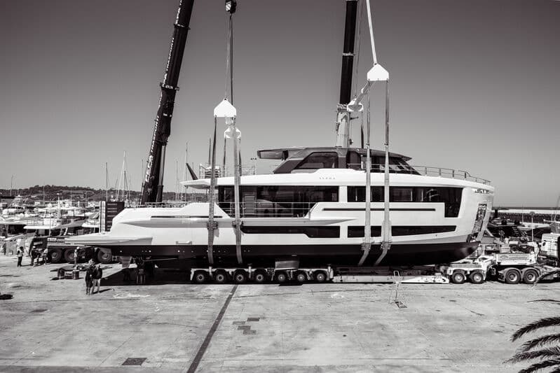 Motor Yacht Synesthesia