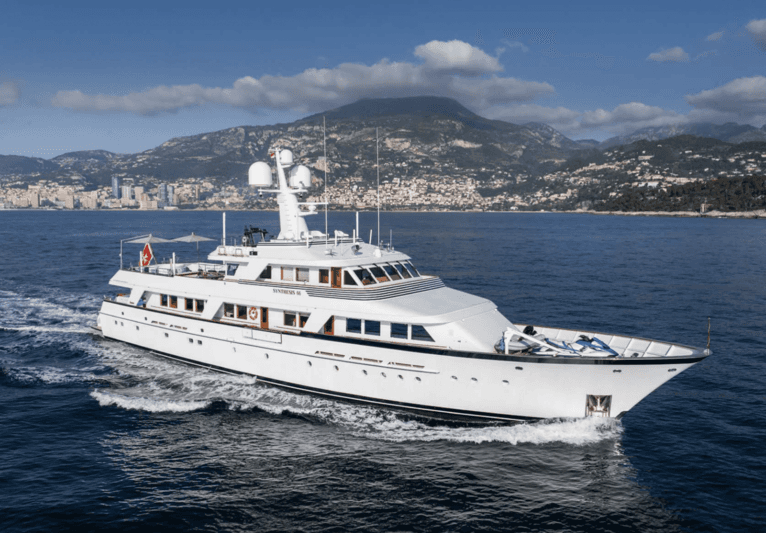 Motor Yacht Synthesis 66