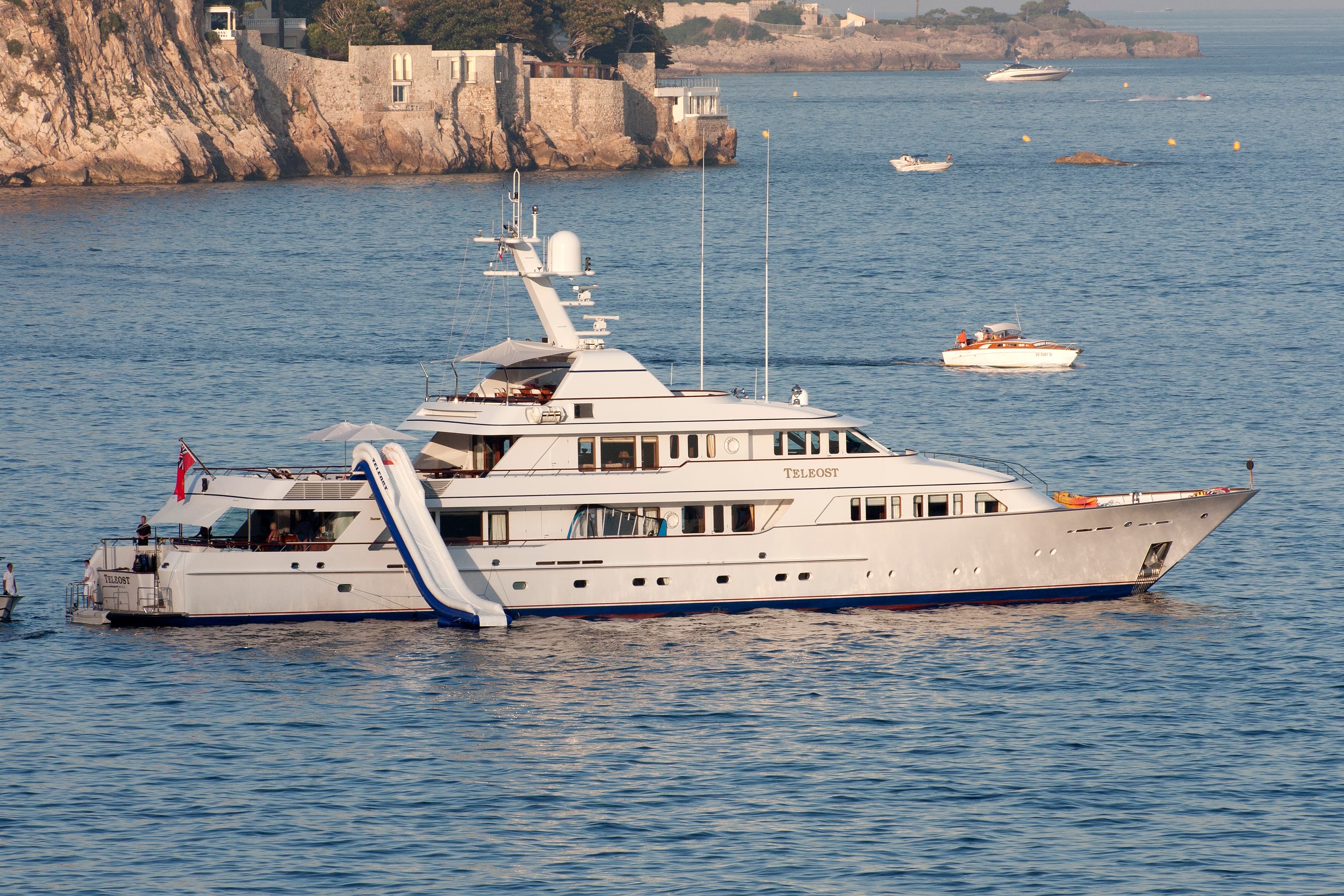 Motor Yacht Teleost